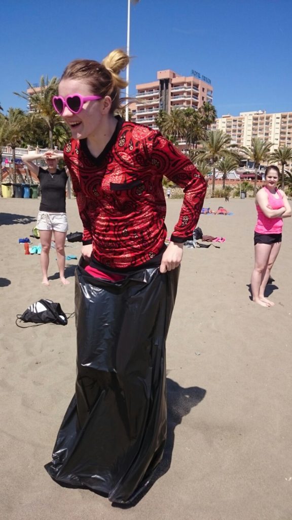 Espanjan leirin tulokaskasteessa pussijuoksukin tuli tutuksi.